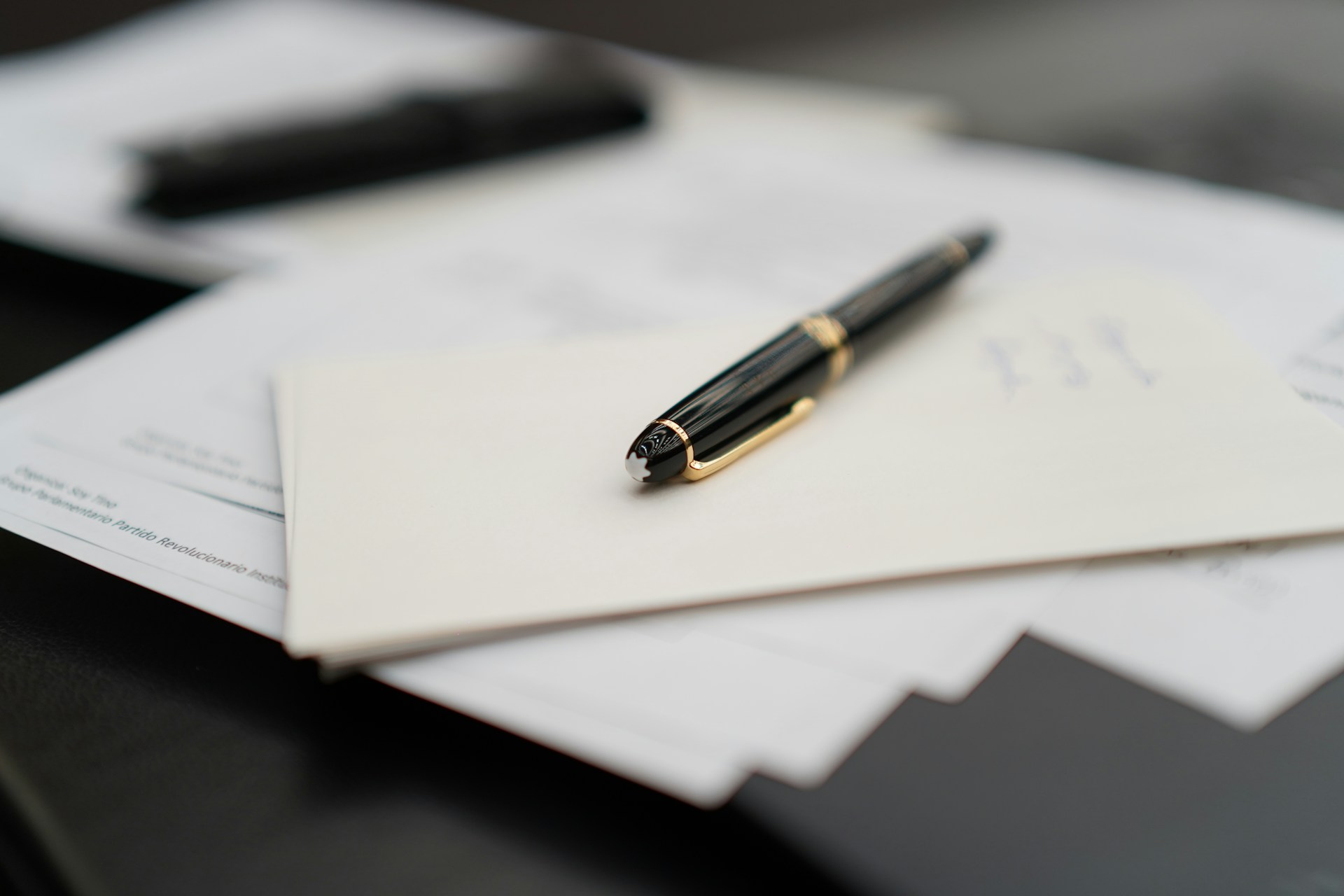 andres-vera-d8-78LclvmQ-unsplash